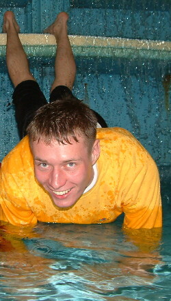 push up training in pool